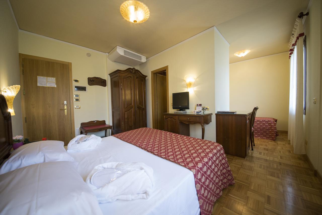 Hotel Spessotto Portogruaro Exteriör bild