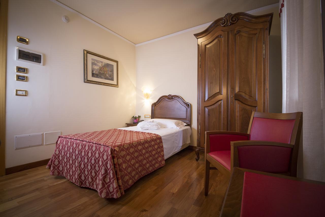 Hotel Spessotto Portogruaro Exteriör bild